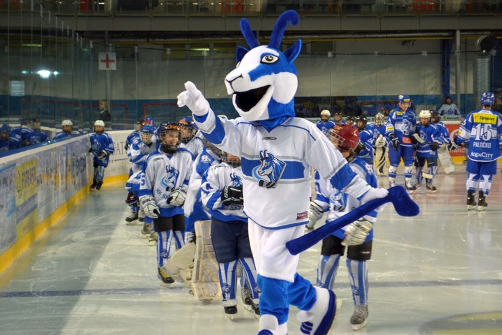 Maskot klubu Kamko zažil pred zápasom so Zvolenom svoj krst